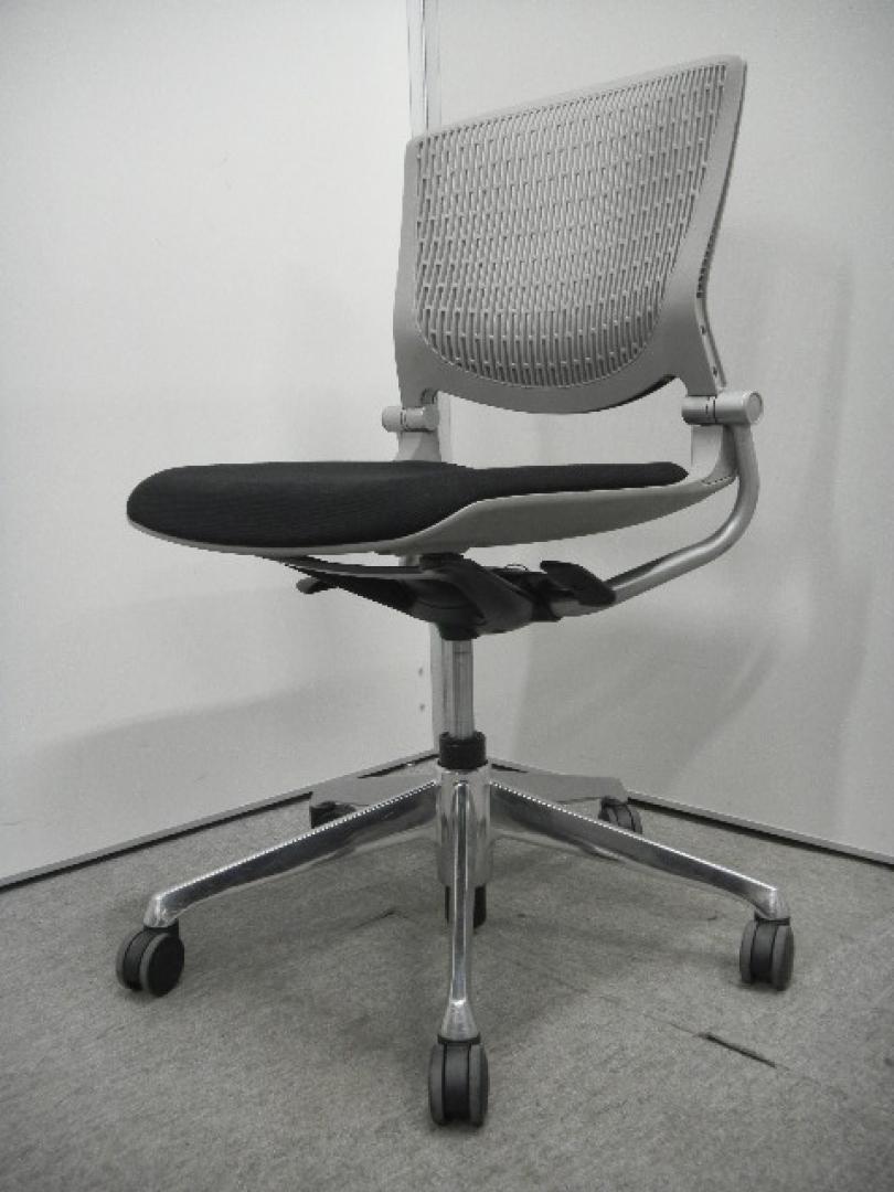 【スタイリッシュなミーティングチェア】【オカムラ製】【グラータチェア】
                        グラータ
                                    中古
            