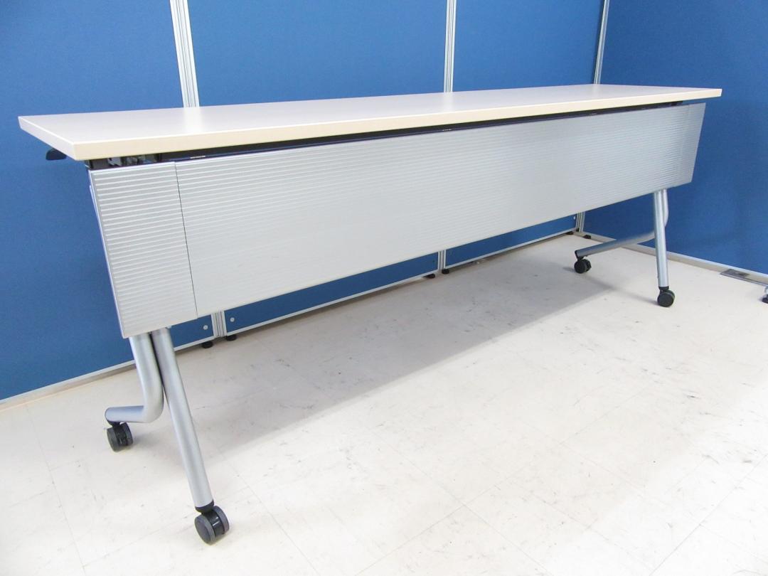 【特別価格】岡村製作所 サイドスタックテーブル ライトプレーン■パネル付き■天板に3ヶ所傷有りの為、お安くさせて頂きました！【フラップ式会議テーブル】【おつとめ品】 
                        ネスティア
                                    中古
            