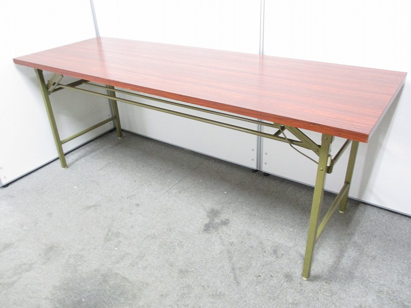 【限定1台入荷】シンプルな折りたたみテーブル入荷！即日お持ち帰り可能！【会議用テーブル】
                        
                                    中古
            