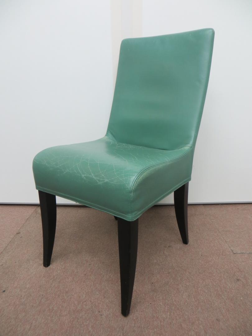 【6脚入荷！】珍しいオーストリア製のミーティングチェア！【中古オフィス家具】
                        
                                    中古
            