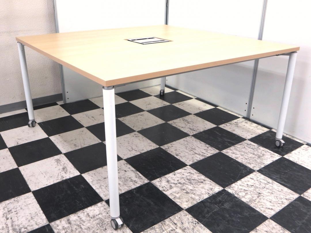 【大量！】スペースに無駄のないデスク　テーブルにも使える　キャスター付きで移動も簡単　次世代型フリーアドレスデスク
                        アプションフリー
                                    中古
            