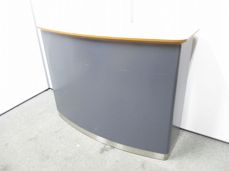 【受付に1台必須】オフィス用ハイカウンター　ナチュナルカラーの天板色が光ります！
                        
                                    中古
            