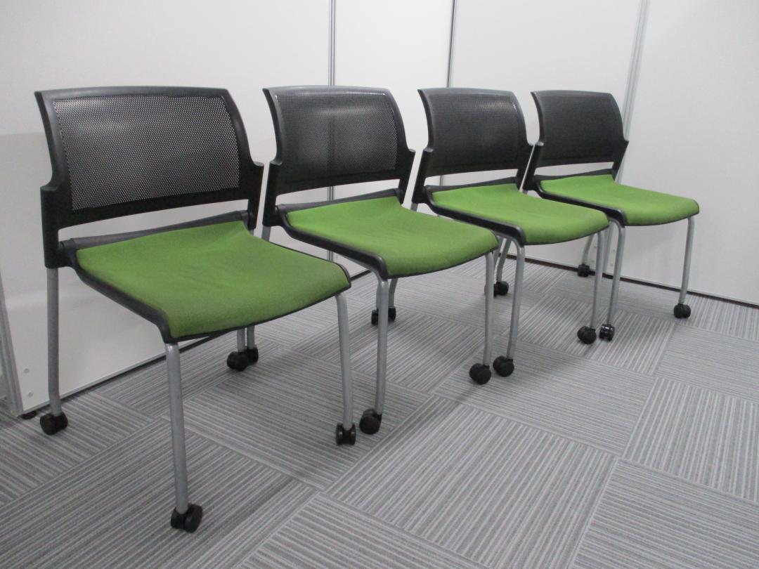 ネスティングチェア４脚セット〜大自然にやってきたかのようなグリーン色【FM-310】 
                        FMシリーズ
                                    中古
            