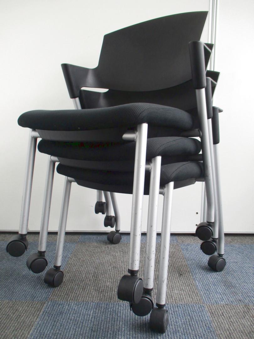 【お得な3脚セットのご案内です!!】ふかふかな座面も人気です!!【肘かけ有りが人気の理由!!】Nu
                        プロッティ
                                    中古
            