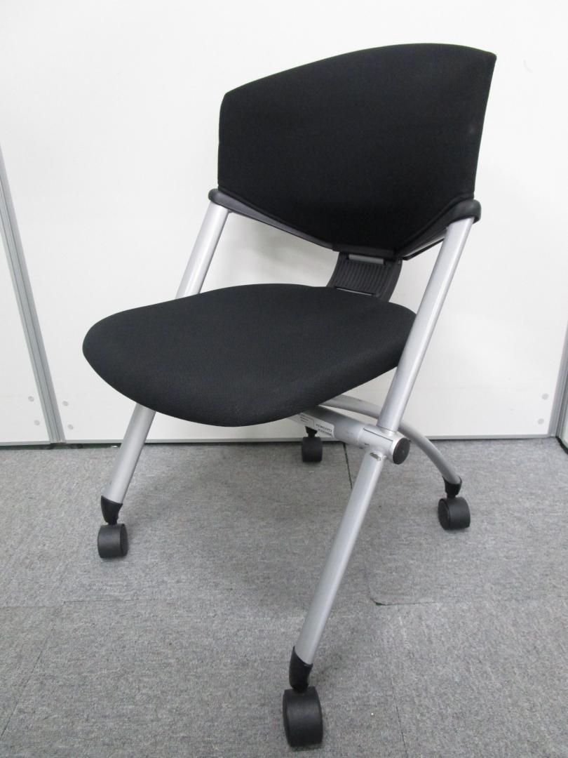 【4脚入荷！】スタッキングチェアなのに、ロッキング機能付き！キャスター付きなので移動も楽ちんです！★グッドデザイン賞受賞商品★
                        コルサ
                                    中古
            