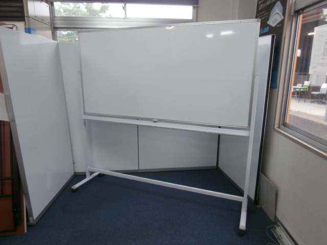 【１台限定！！自立式のホワイトボードの入荷です！！！】
                        
                                    中古
            