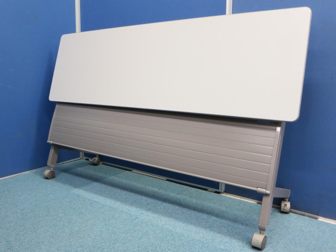 【５台入荷！】■サイドスタックテーブル■キャスター付き■折りたたみ可能で省スペース！！■状態良好！
                        HLシリーズ
                                    中古
            