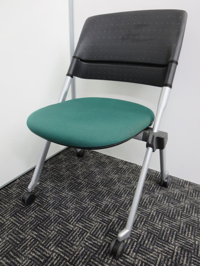 【５脚入荷】■国内メーカーオカムラ製スタッキングチェア■シンプルなのに座り心地抜群！■重ねて収納可能！
                        LITA
                                    中古
            