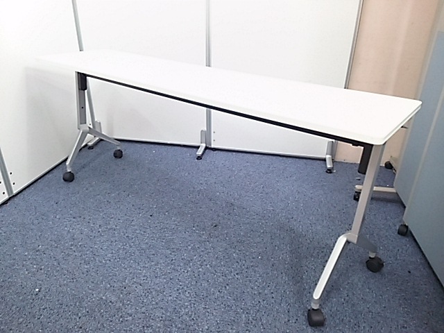 【ホワイトで見た目良し！】キャスター付きで移動も容易！女性だけの職場でも！
                        
                                    中古
            