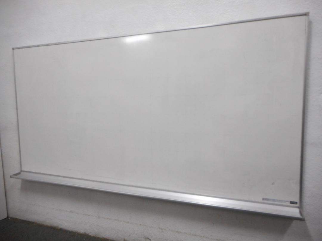 【便利な壁掛けホワイトボード！】【ペントレー付き！】【スチール製！】【国産メーカー！】【暗線入り】
                        
                                    中古
            