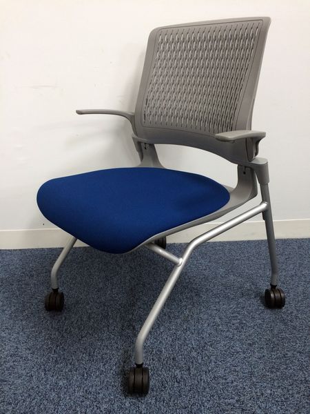 【セット販売も実施中】新品と見間違えるほど状態良好のネスティングチェア！　カタログ現行品
                        オルディナ
                                    中古
            