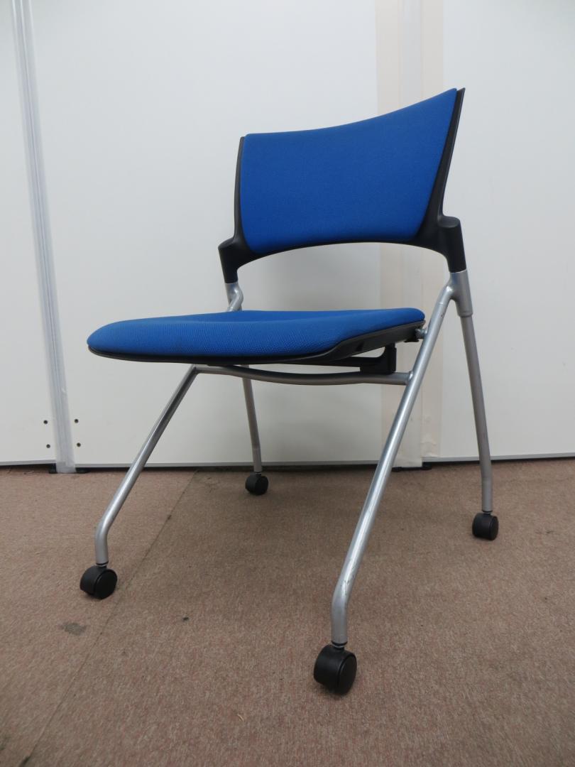 【限定1脚！】折りたためて便利なミーティングチェア！鮮やかなブルー【ネスティング】
                        
                                    中古
            