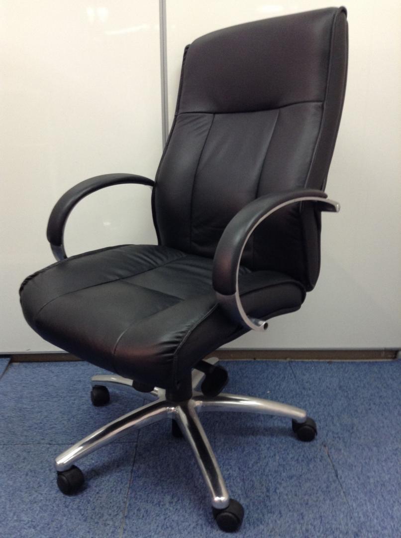 【座り心地抜群！】レザー張りで見た目も良し！
                        
                                    中古
            