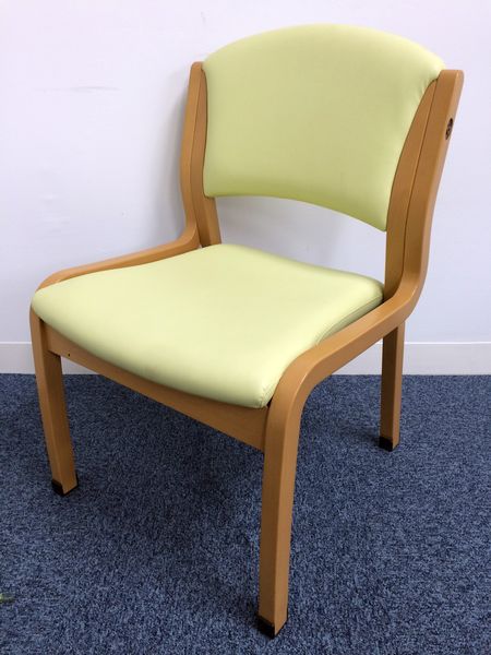 １脚レア品！！介護用チェア　入荷しました！！目にも優しいグリーン
                        
                                    中古
            