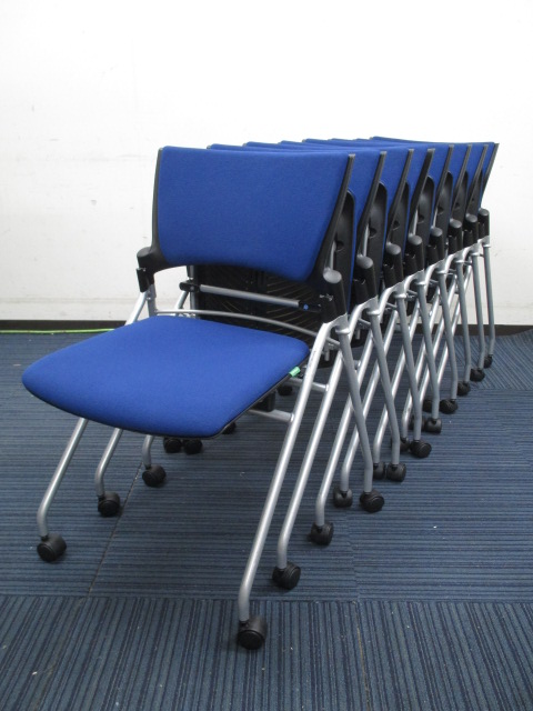 [7月セール対象品]【まとめて買えばお得】マノス（MANOSS）チェア8脚セット｜ネスティングタイプ【セット商品】
                        マノス
                                    中古
            