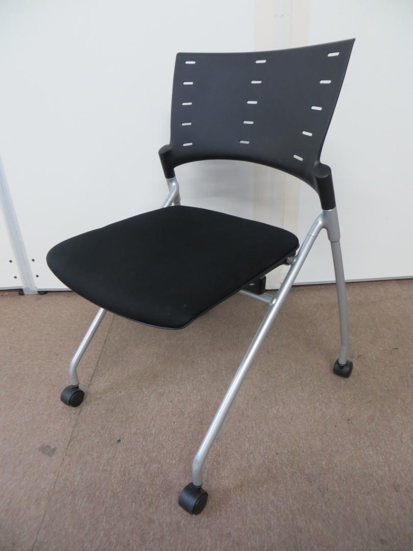 【6脚入荷！】キャスター付で便利なミーティングチェア！イトーキ製マノス【中古オフィス家具】
                        マノス
                                    中古
            