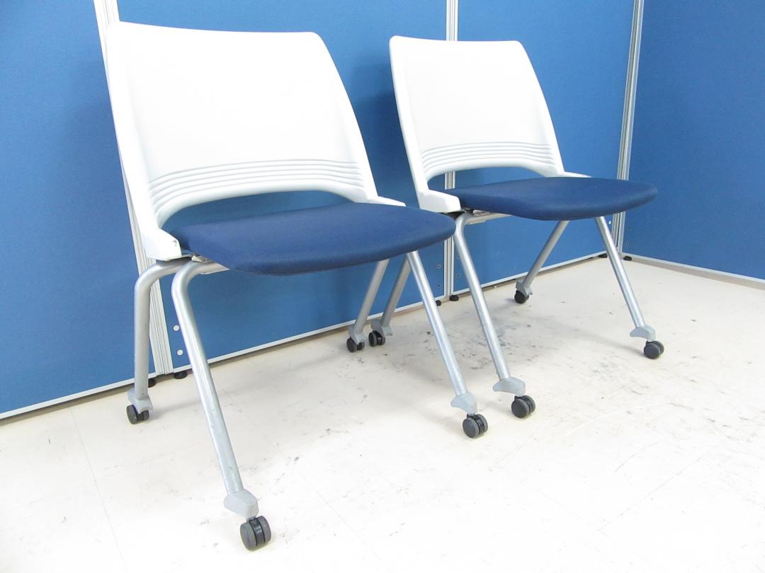 [2脚セット]内田洋行 ミーティングチェア■垂直・平行と2種類のスタック収納可能!!■どんなシーンにも合わせやすいブルーカラー{ネスタブル]
                        
                                    中古
            