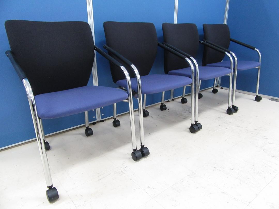 [4脚セット]岡村製作所(okamura) ネスティングチェア■座面を畳んで収納可能!!会議・研修・休憩室用としておすすめ!![状態良好]
                        
                                    中古
            