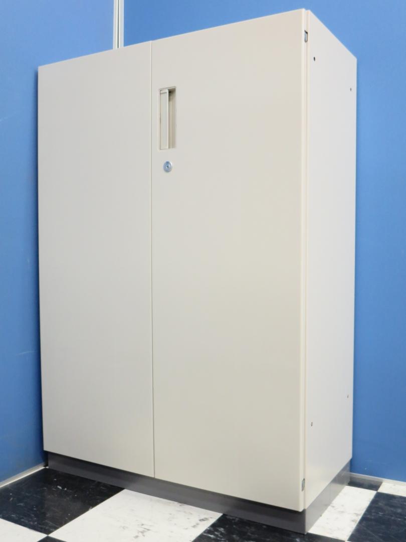 【限定２台】国内メーカーコクヨ製■見た目もスッキリな収納書庫■セキュリティ面バッチリ■カギ作製サービス有ります。
                        NS
                                    中古
            