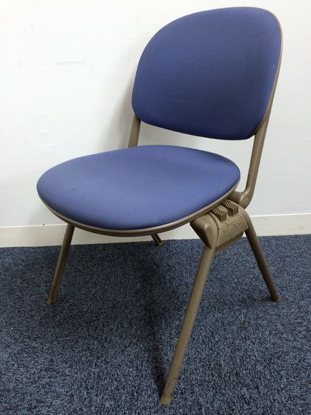 【特別価格】スタッッキングチェア　オカムラ製！入荷しました！！
                        
                                    中古
            