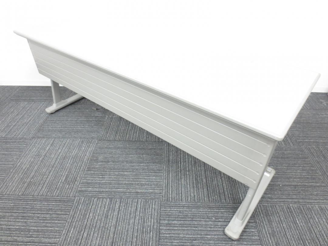 【ロットで入荷致しました！】オカムラ製 サイドスタックテーブル【会議用 作業台 セミナー用 様々な場面で活躍します！】
                        
                                    中古
            