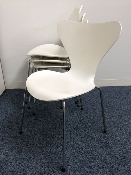 【限定1セット】オープン記念セット商品　デザイナーズチェア4脚セット
                        
                                    中古
            