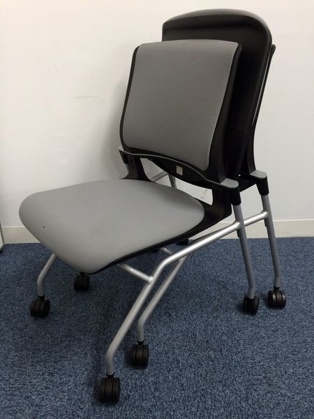 4脚1セット！限定1セット　汚れの目立たないグレー色
                        
                                    中古
            