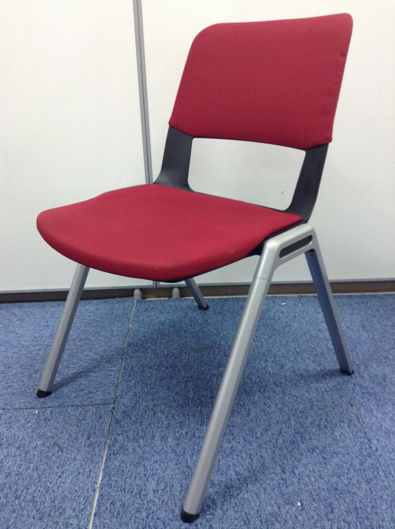 【残り11脚】グッドデザイン賞受賞、コクヨ製の高級スタッキングチェア
                        フリップ
                                    中古
            