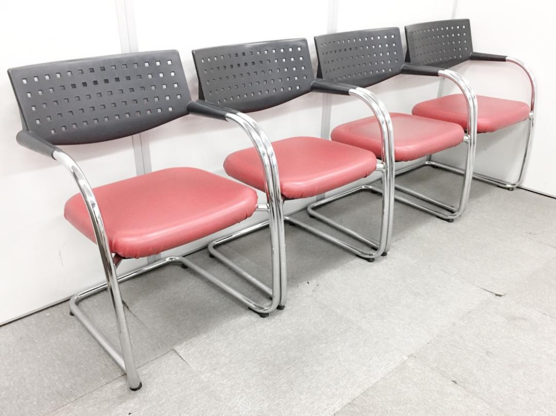 【お得な4脚セット】オシャレな事務所におすすめなブラック＆レッドのスタイリッシュ会議用チェア！
                        VISAVIS（ビザビ）
                                    中古
            