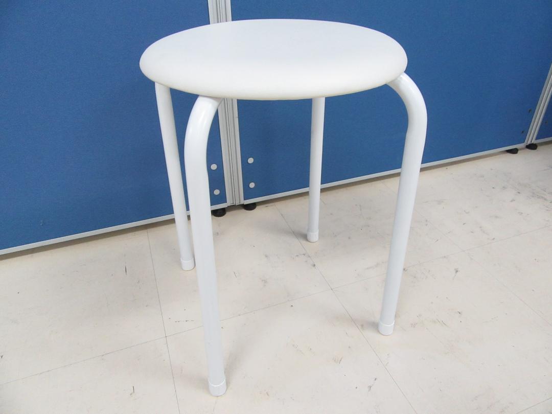 [10脚入荷!!]あると便利なスツール(丸イス) オフィスや公共施設、医療・介護施設等などの幅広いシーンにおすすめ!![お持ち帰りのお客様で大人気商品です!!]
                        
                                    中古
            