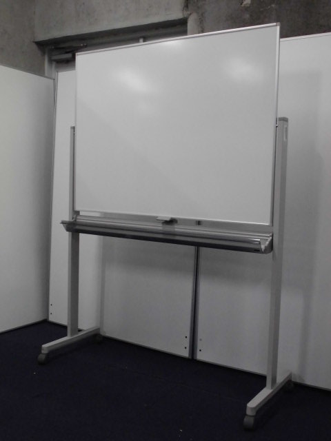 ホワイトボード
                        
                                    中古
            