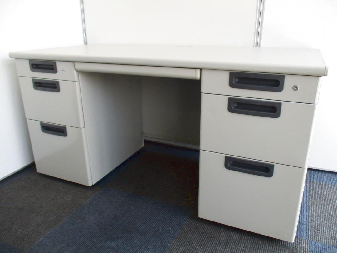 【収納力抜群の両袖デスク!!】なんと引き出しが計6つもございます!!【上長様様としてオススメ!!】Nu
                        LA
                                    中古
            