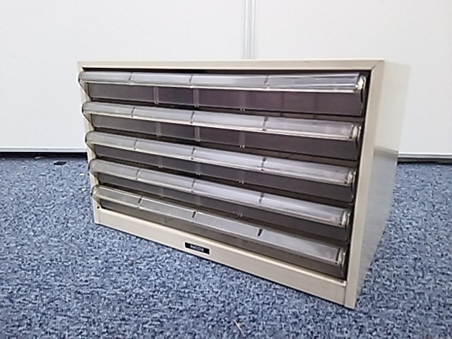 【あると便利な収納です】５段収納可能！
                        
                                    中古
            