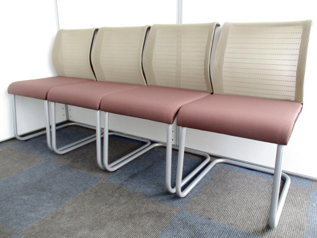 【お得な4脚セット!!】“Think”チェアは着座する人の身体のことを“考えます”【人気海外メーカ品!!】Nu
                        Think（シンク）シリーズ
                                    中古
            