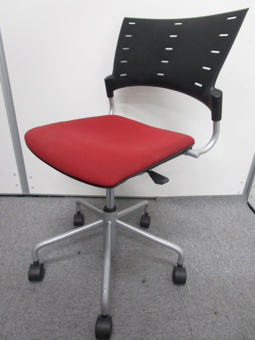 【4脚揃います！】良い差し色になります！イトーキ製マノスチェア入荷！
                        マノス
                                    中古
            