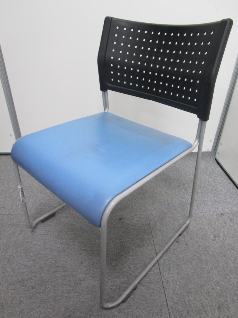 【4脚セット￥８０００→￥７０００】【5脚入荷！】格安スタッキングチェア入荷しました！ちょっとした待合スペースや、セミナーにうってつけです！
                        
                                    中古
            