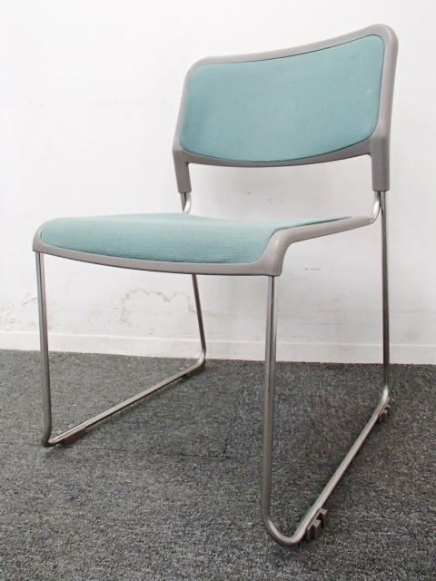 【14脚入荷】スタッキングチェア｜グリーン｜ミーティングやセミナーにおすすめ
                        
                                    中古
            