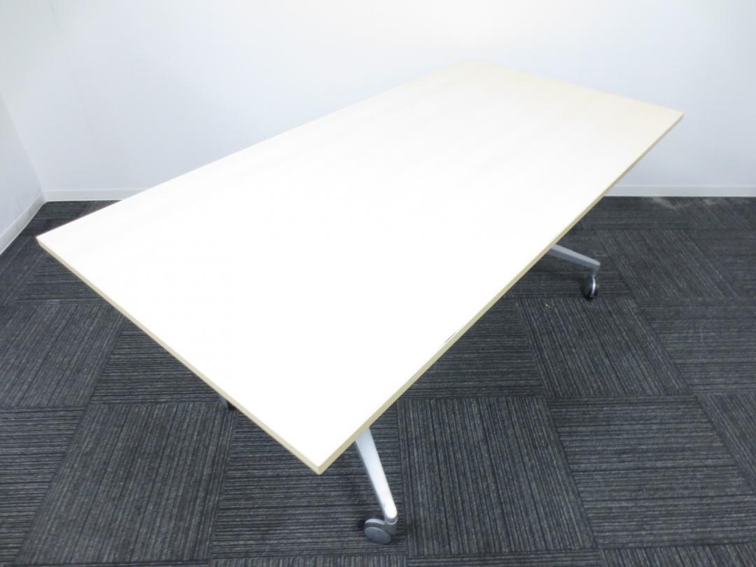 【高級会議用テーブル】オカムラ製　フレミックス(Fremix)　天板は折りたためるフラップ式で移動や収納時に便利。 
                        フレミックス
                                    中古
            