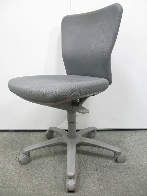【定番OAチェア】オカムラ製の人気シリーズ、カロッツァチェアがロット入荷！
                        カロッツア
                                    中古
            