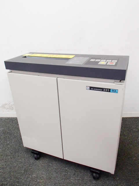 【限定1台入荷】OAシュレッダー｜省スペースでOK｜用紙最大11枚同時カット
                        
                                    中古
            