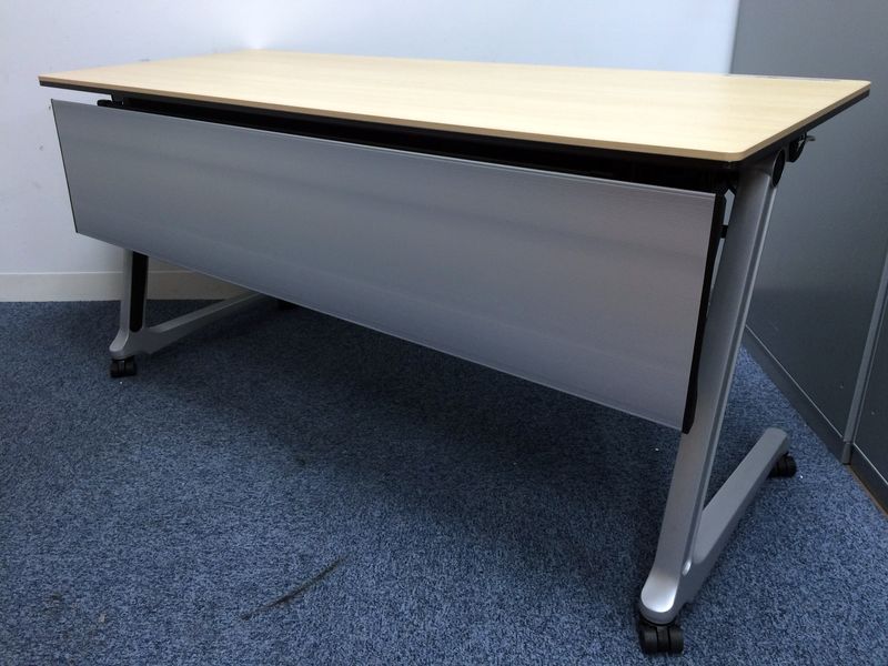 【限定1台】高品質で状態良好なフラップテーブル！！
                        エレガスタ
                                    中古
            