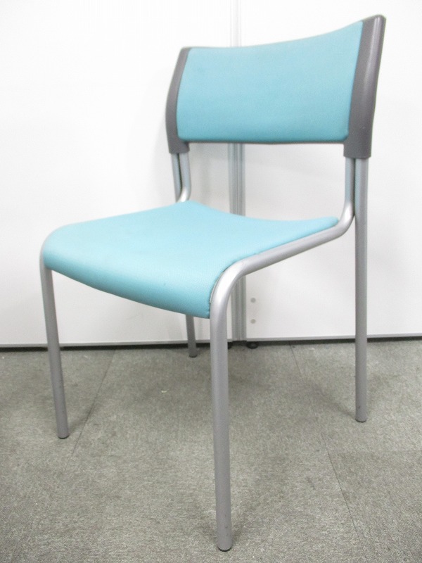 【コストパフォーマンス◎】目に優しいカラーリングのスタッキングチェア、シンプルで使いやすさ抜群
                        
                                    中古
            