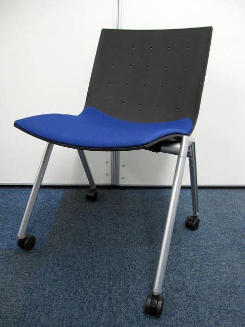 シンプルなチェアです。シンプルイズベスト【在庫12脚】
                        MX-260
                                    中古
            