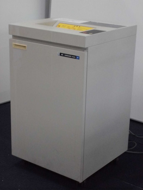 【訳有在庫処分品】】明光商会製｜A3対応のオフィスシュレッダー【最大裁断枚数17枚】 
                        
                                    中古
            