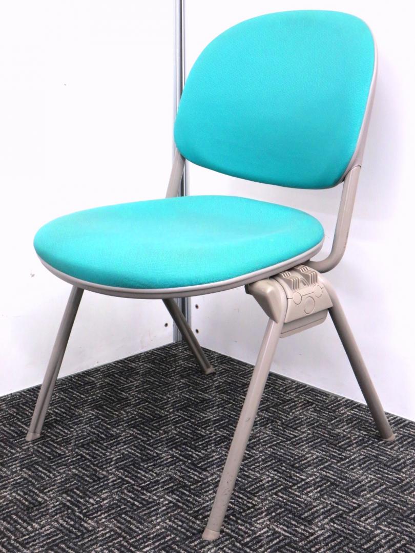 【４脚】デザイン秀逸＆状態良好！■キレイなグリーンがいい！■安心の国産メーカーで長寿命
                        トーションライン
                                    中古
            