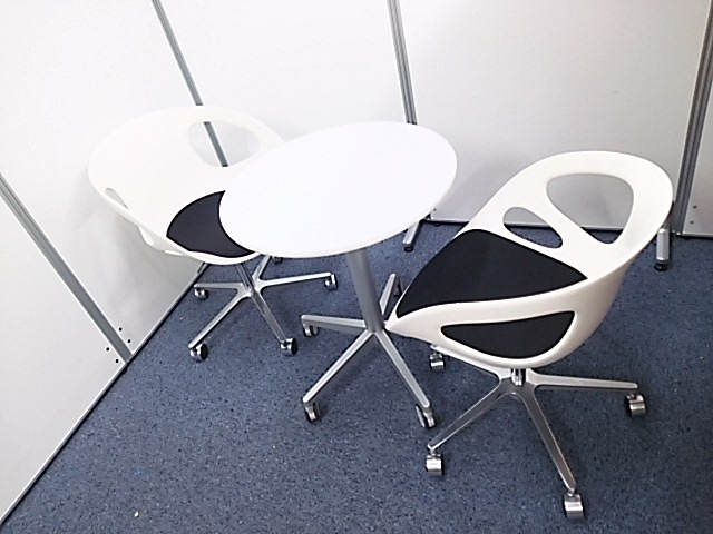 【海外メーカーの激レアチェアとテーブルのセット！】限定1セットです！
                        フリッツハンセン　リンチェア
                                    中古
            