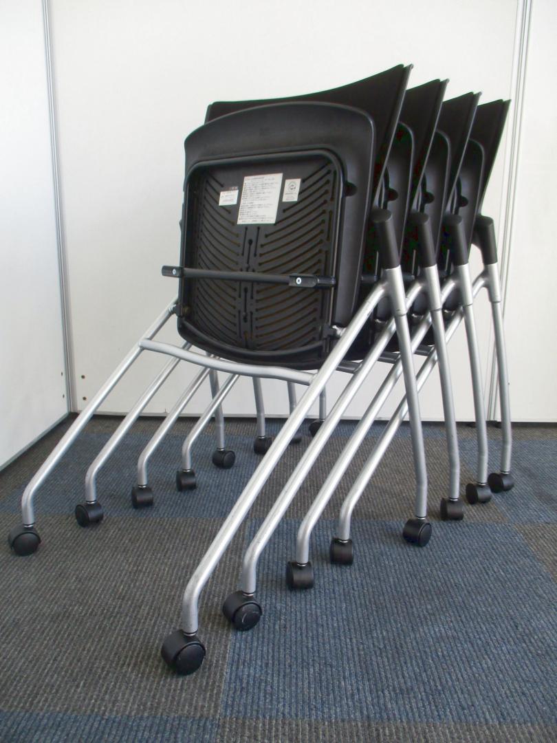 【お得な4脚セット!!】横に重ねて可能なマノスチェア!!【ベンディングシートを採用!!】Nu
                        マノス
                                    中古
            