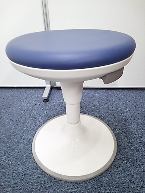 【上下昇降可能丸テーブル】医療現場向け製品！
                        
                                    中古
            