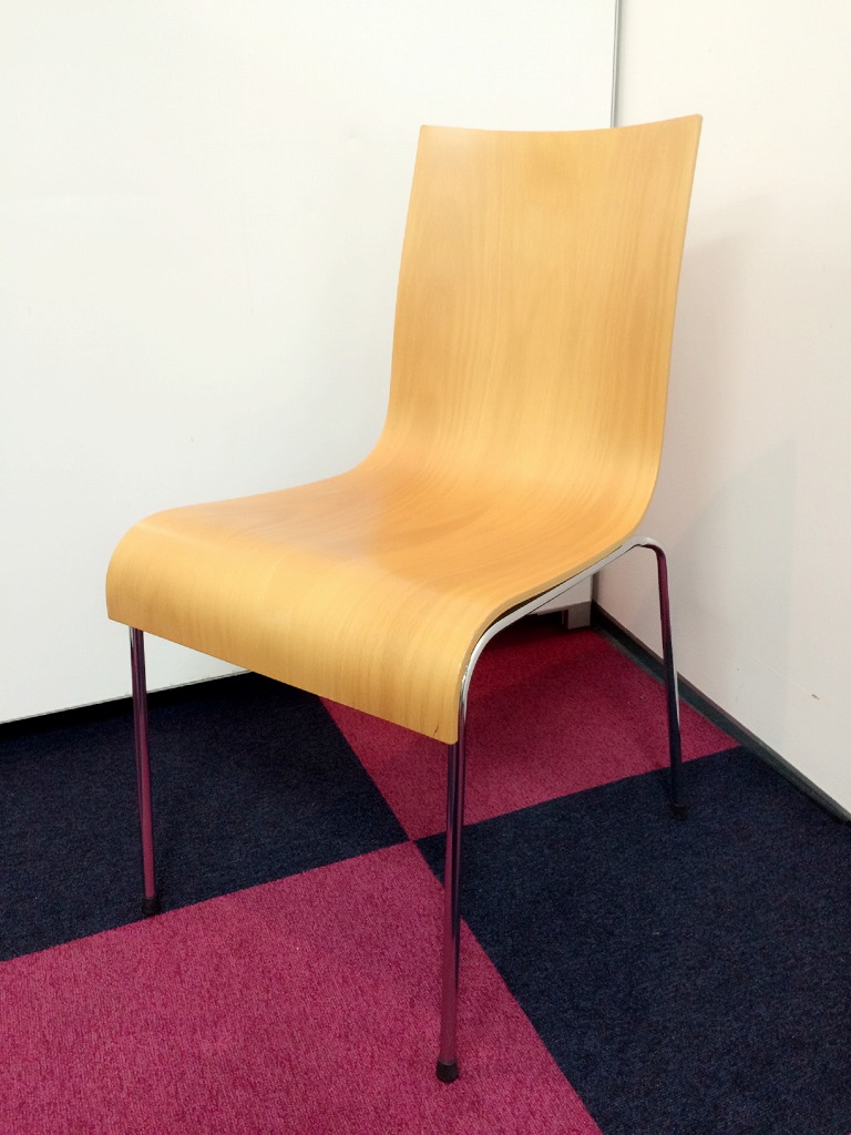 【ロット】～スタッキングチェア　木製ですが座り心地は抜群です【おすすめ】～
                        
                                    中古
            