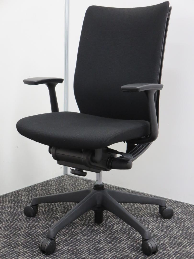 【高性能な人気商品】ハイバックが心地よい！老若男女にうけのいいチェア
                        ヴィスコンテ
                                    中古
            